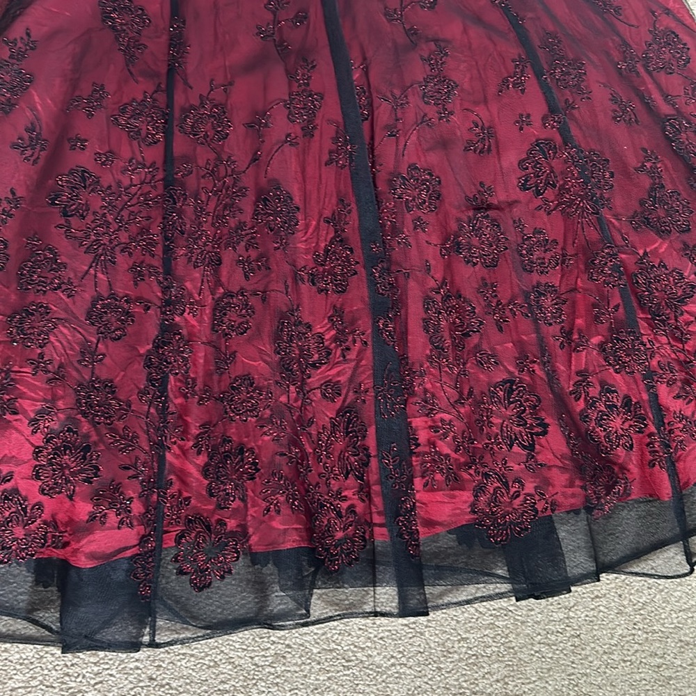 Papell boutique formal evening gown - Picture 5 of 5